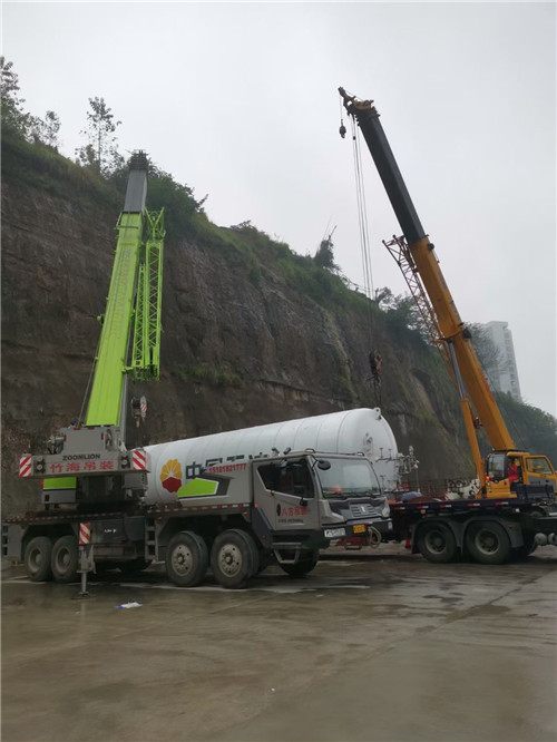 西青区“不怕风雨冻”—— 吊车的 “恶劣环境适应” 技术